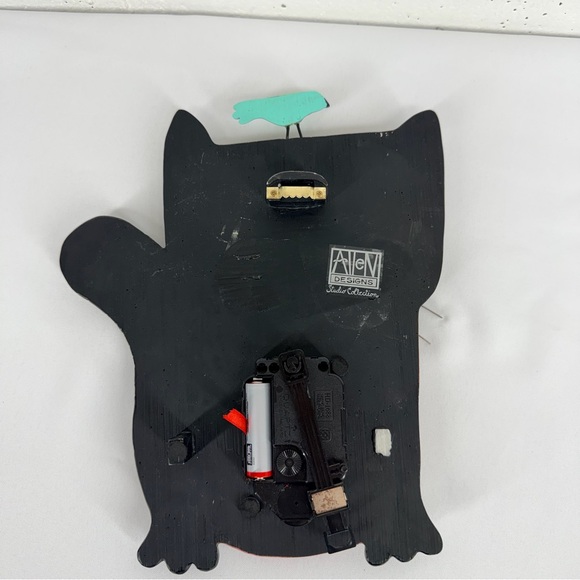Allen Designs Knitty Kitty Black & Red Wall Clock - Picture 10 of 12